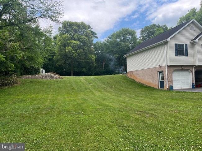 Building Photo - 65 Bentley Dr