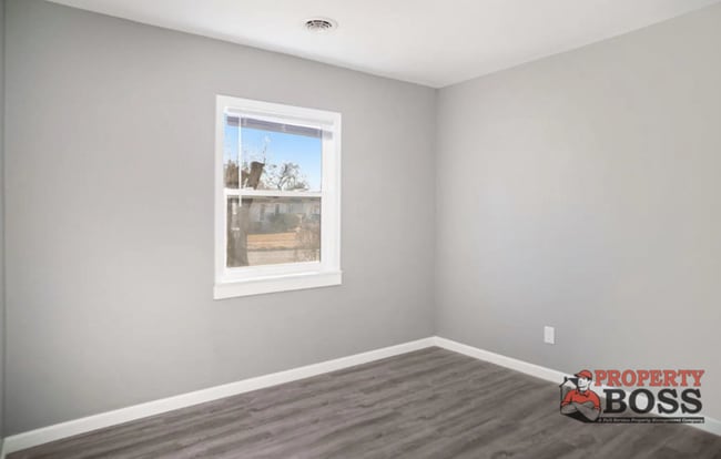 Building Photo - 4216 W 19th Plaza