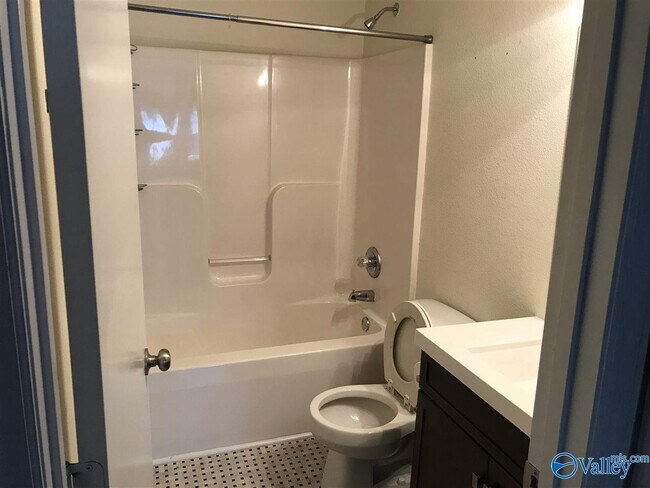 Building Photo - 133 Belle Haven Dr