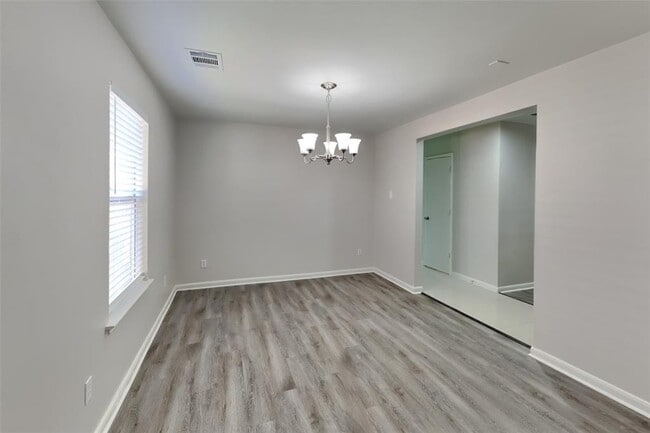 Building Photo - 7330 Parkland Manor Dr