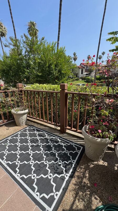Building Photo - 452 E Bougainvillea Ln
