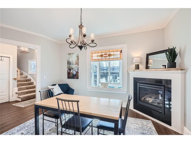 Building Photo - 1045 Lake St E