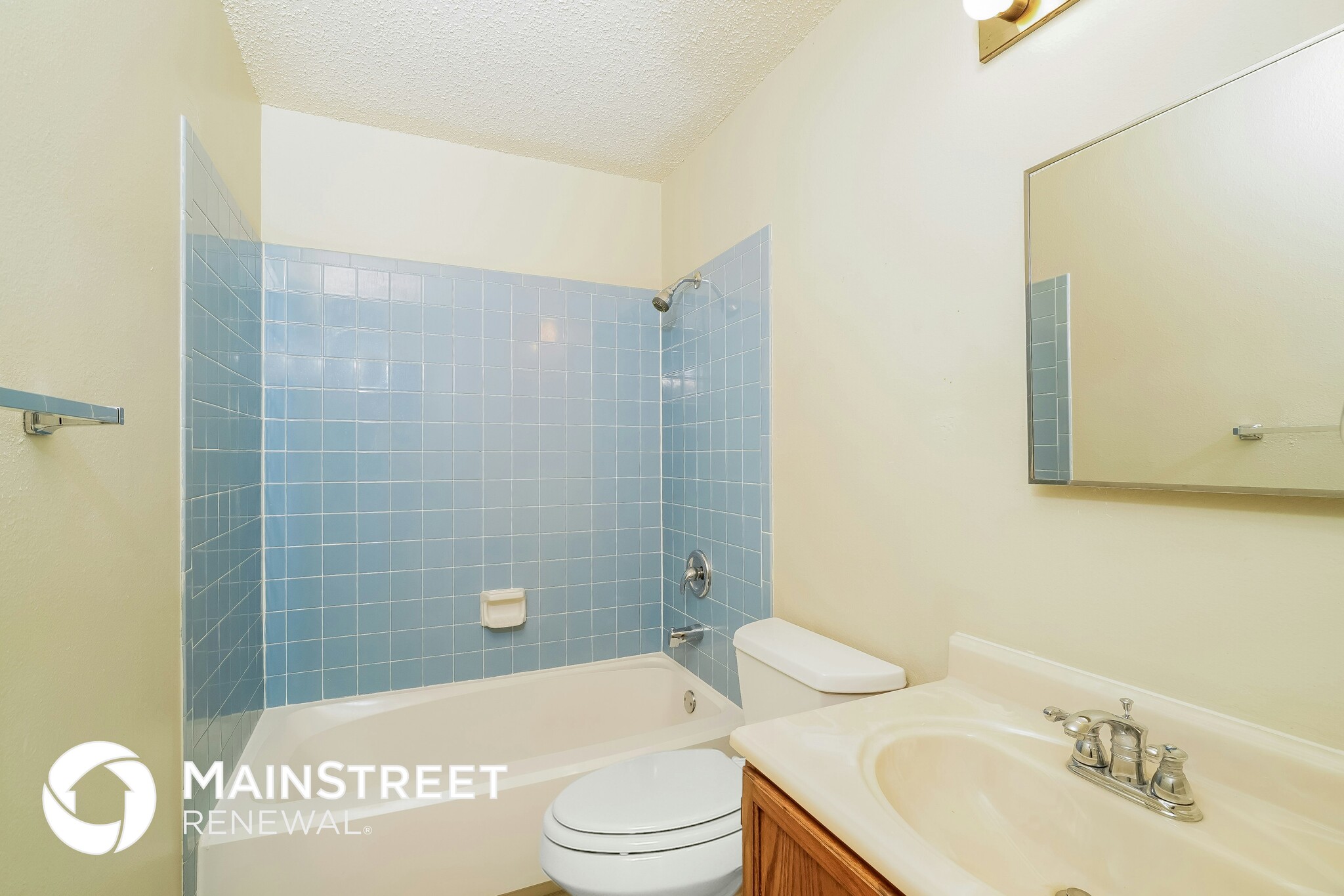 Building Photo - 6611 Meadow Fawn Dr