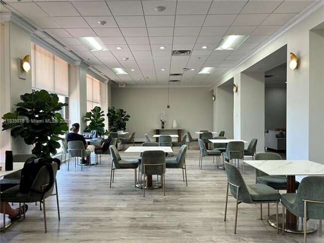 Building Photo - 5600 Collins Ave