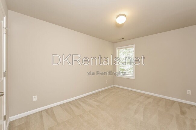 Building Photo - 4102 Dahlgreen Way