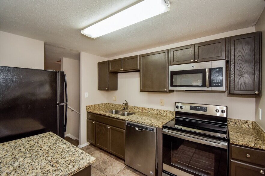 Building Photo - 11613 Whidbey Dr