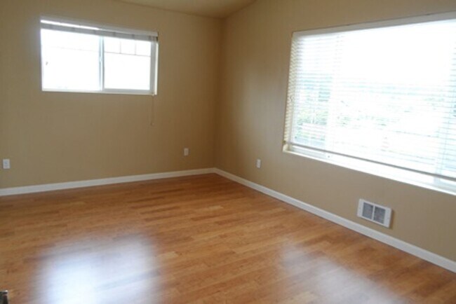 Building Photo - 9996 - Procurement Properties