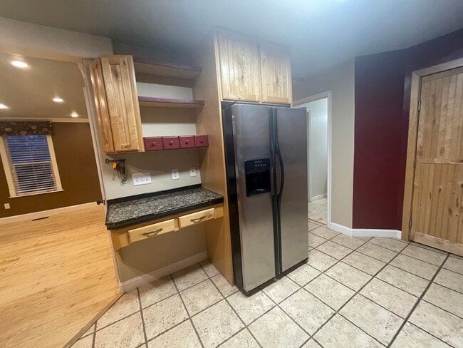 Building Photo - 572 W 6300 S