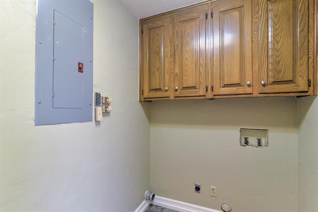 Building Photo - 3513 Meadowside Dr