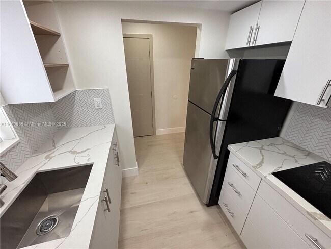 Primary Photo - 8600 SW 109th Ave