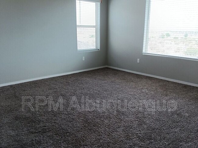 Building Photo - 4863 Blackburn Rd NE