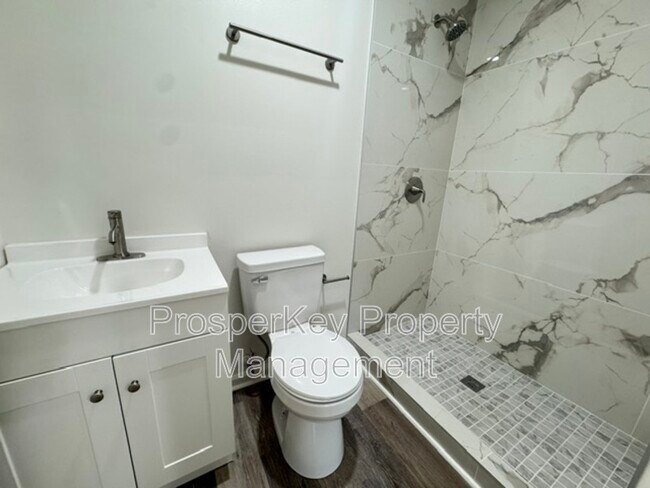 Building Photo - 6330 Newick Dr