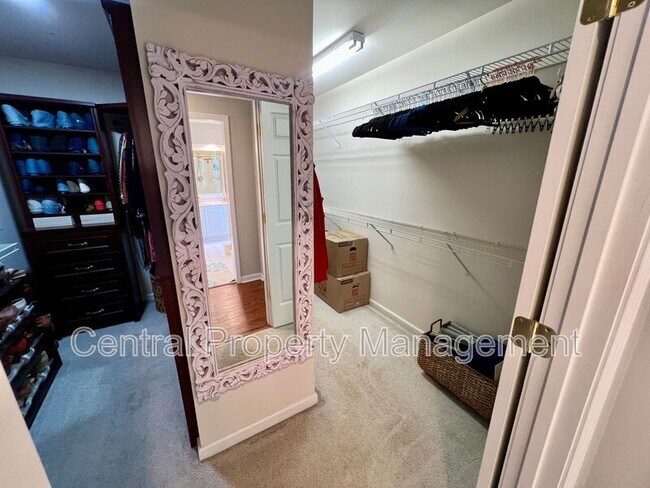 Building Photo - 3 Blanton Ln