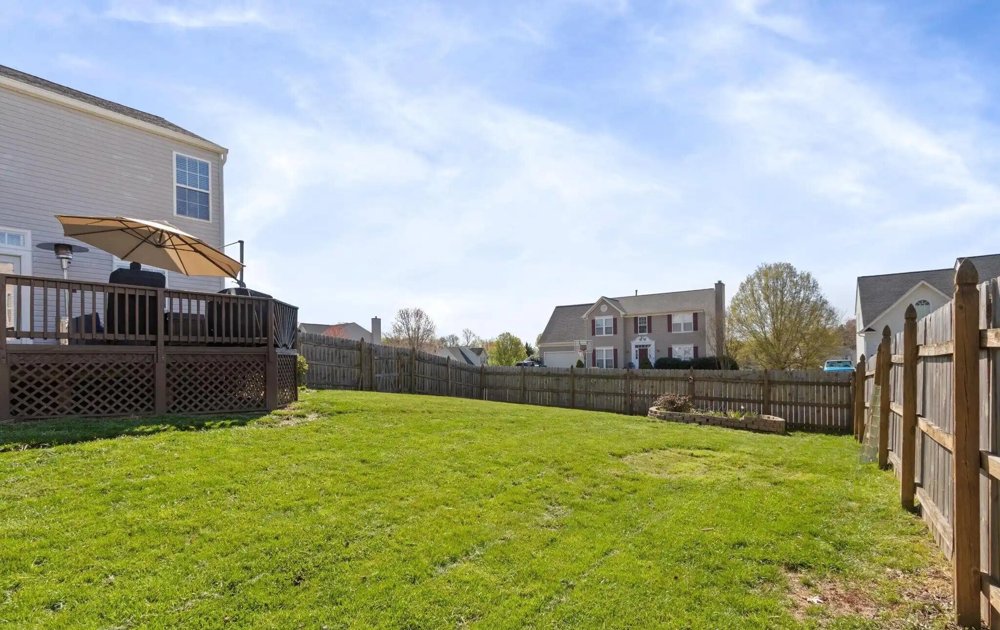 Building Photo - 6 Beau Ridge Dr