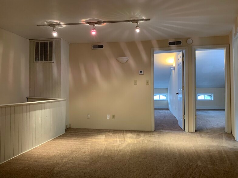 Building Photo - 2437 Ohio Ave