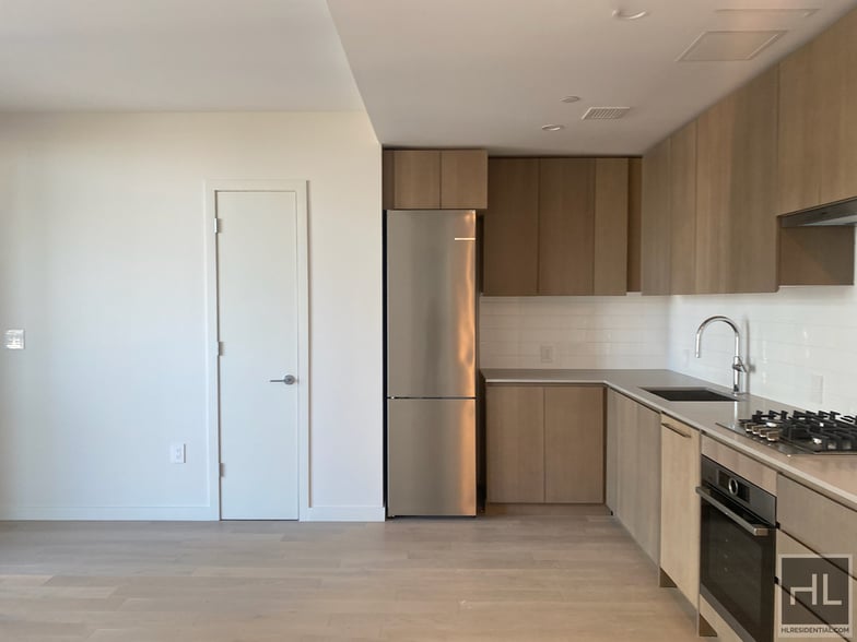 Building Photo - A 40 Road