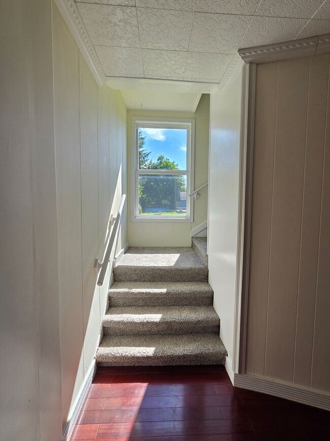 Building Photo - Montesano Historic Home for Rent