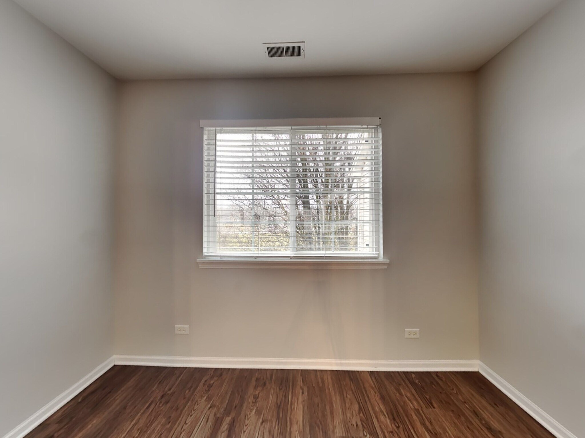 Building Photo - 621 Arbor Cir