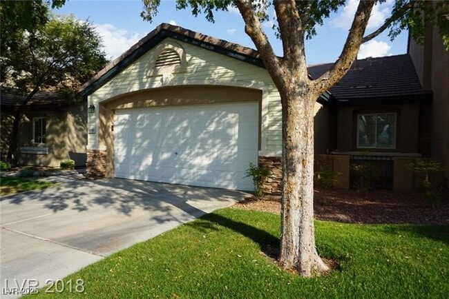 Primary Photo - 10191 Birch Bluff Ln