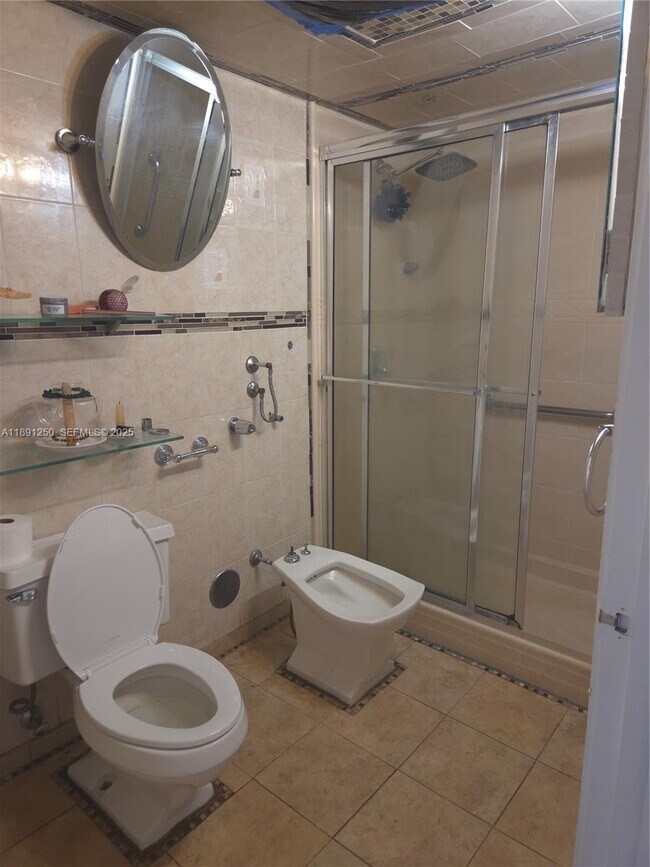 Building Photo - 210 174th St