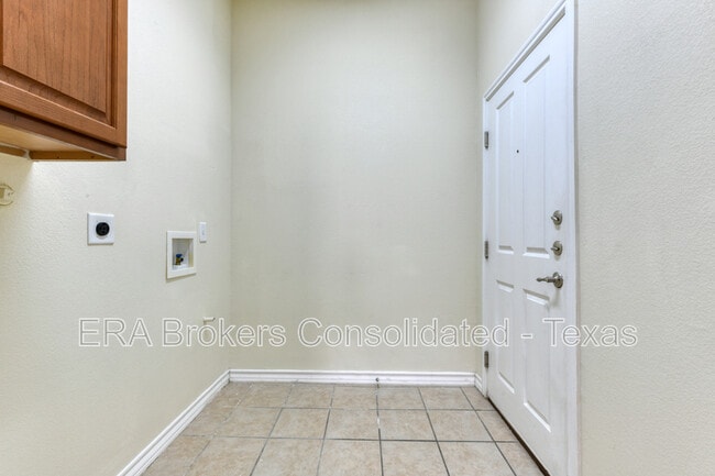 Building Photo - 22209 Sausalito Ct