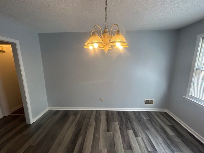 Building Photo - 715-B Montague, Columbia, SC 29209