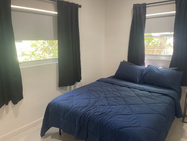 Building Photo - 18 NW 45th St