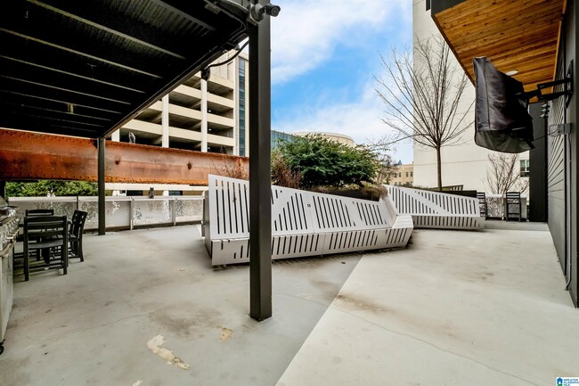 Building Photo - 1801 2nd Ave N