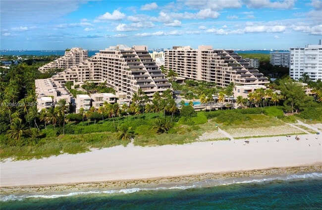 Building Photo - 251 Crandon Blvd