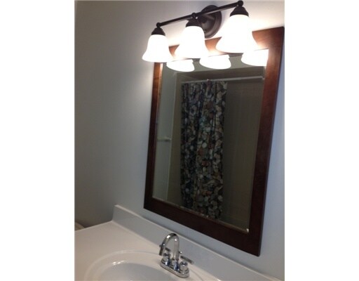 Building Photo - 906 Green Hollow Dr