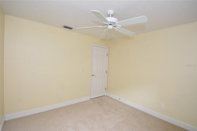 Building Photo - 1216 Hampstead Ln