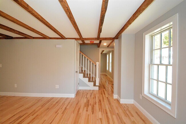 Building Photo - 53 1st NH Turnpike