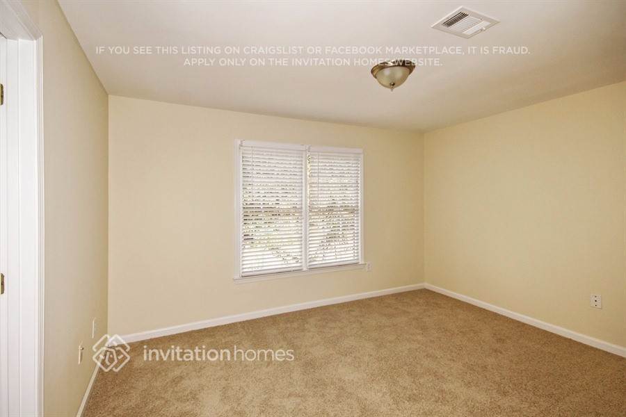 Building Photo - 1324 Beaumont Ct NW