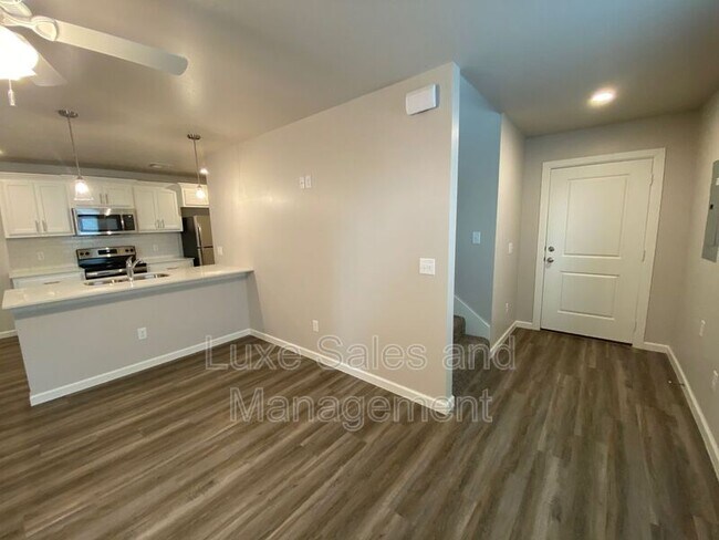 Building Photo - 12010 Rhya Ln