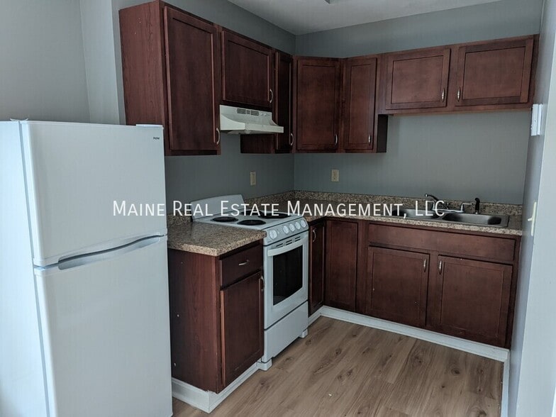 Primary Photo - 380 Hammond St