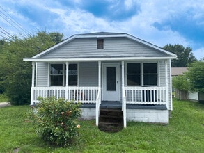 Building Photo - 2300 Raleigh St