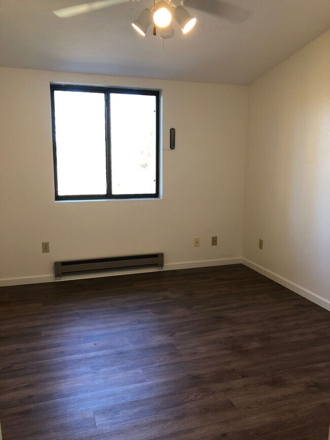 Building Photo - PM16-00277S: Joseph