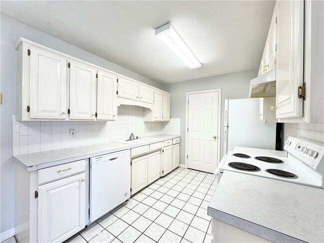 Building Photo - 1837 Pointer Ln