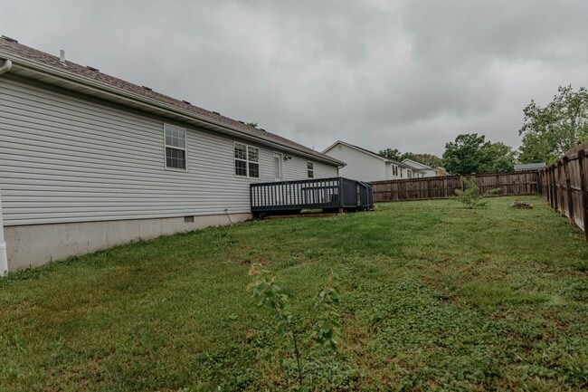 Building Photo - Home with a fence
