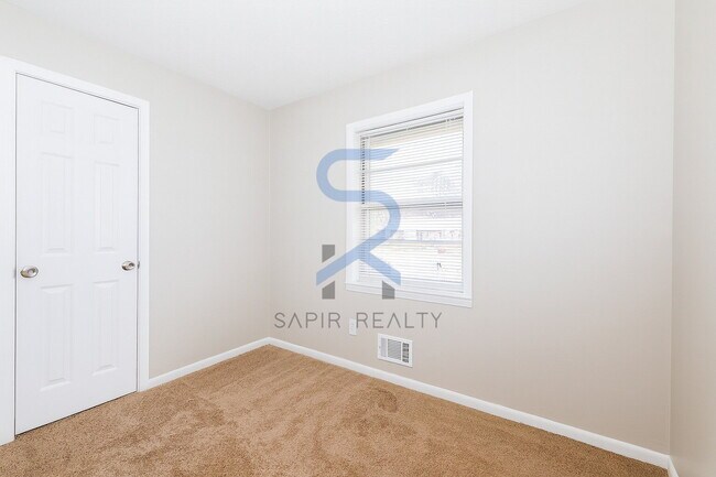 Building Photo - Move in before December 31st and get $100 OFF your rent for the first 3 months — PLUS a $250 Amaz...