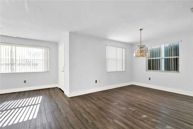 Building Photo - 20537 SW 92nd Ct