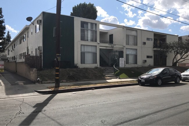 Primary Photo - Camden Crest