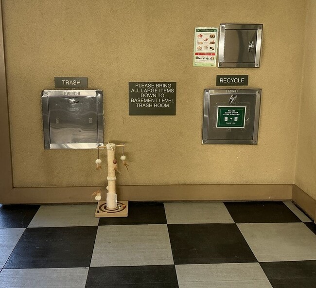 Building Photo - For Lease ~ 1 Bedroom 1 Bath 4th Floor Watermarke Condo in Irvine