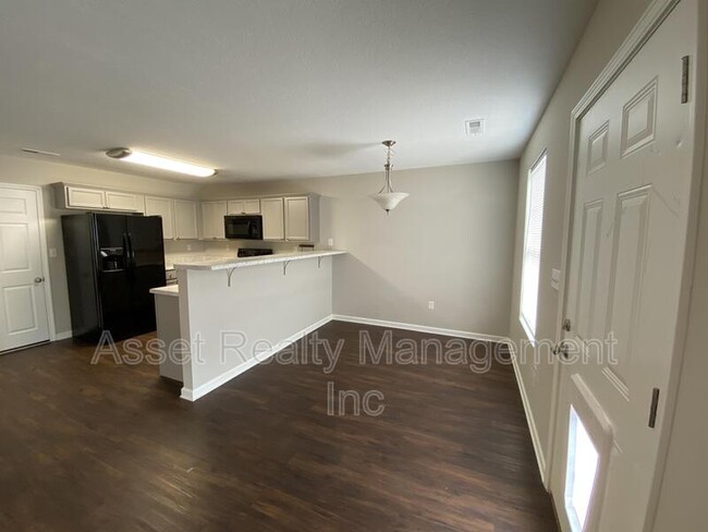 Building Photo - 2022 Bluebonnet Drive
