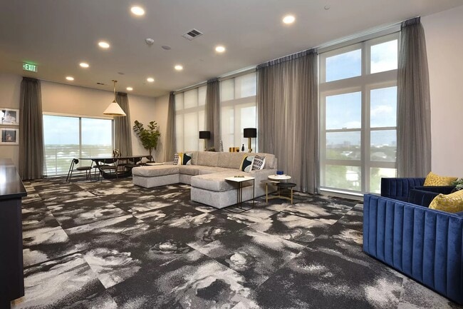 Building Photo - 3636 W Dallas St