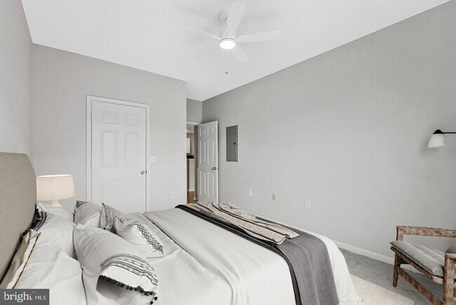 Building Photo - 11355 Aristotle Dr
