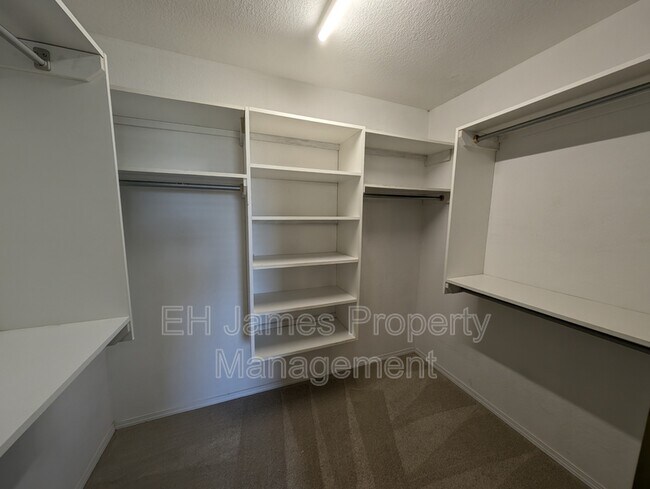 Building Photo - 6947 E 46th Pl