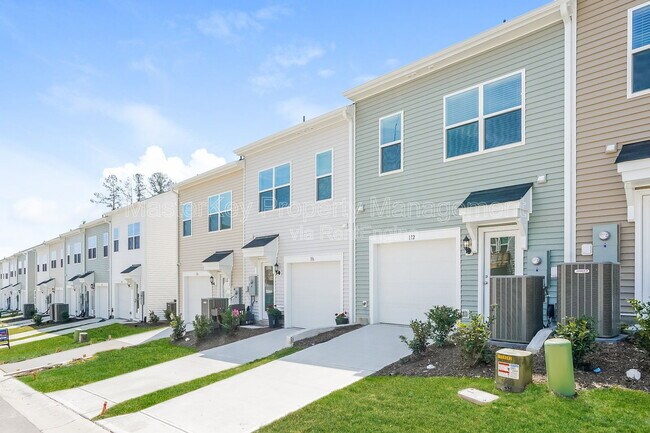 Building Photo - 112 Silver Fir Ln