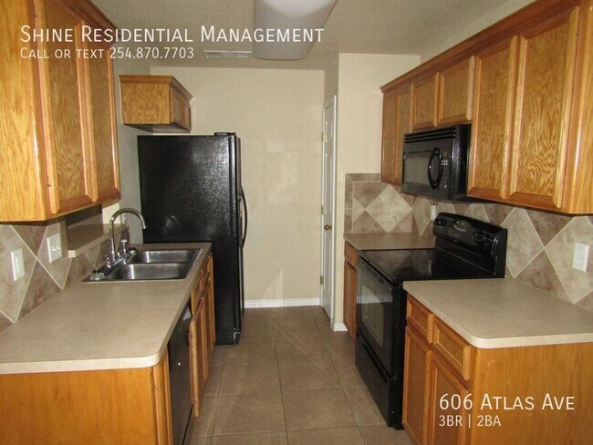 Building Photo - 606 Atlas Ave