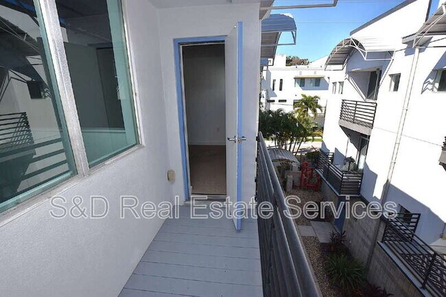 Building Photo - 5008 S MacDill Ave